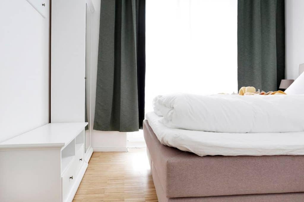 Sc 06 By Rockchair Apartments L Superhost Status L 4 Bedrooms Boxspringbeds 2 Bathrooms Balcony Elevator - Cozy Family & Business Flair Welcomes You! Berlin Exterior foto