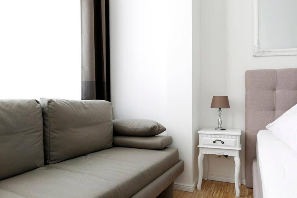 Sc 06 By Rockchair Apartments L Superhost Status L 4 Bedrooms Boxspringbeds 2 Bathrooms Balcony Elevator - Cozy Family & Business Flair Welcomes You! Berlin Exterior foto